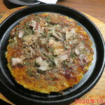 Okonomiyaki Teppanyaki Yanagiya - 豚玉　680円(税込)