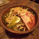 hina - ステーキにはサラダが付きます