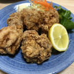 ちゃんこ大政  - 唐揚げ
      地味にハイクオリティ