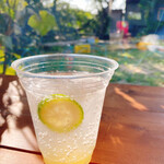 草村サイト - 青レモンとハチミツのソーダ