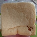 グッドブレッド ラ・パン - 生食パンにはウサギの焼き印が