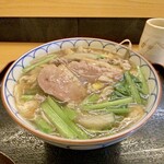 Kagurazaka Sasaki - 鴨スープ麺
                        鴨肉や小松菜に油揚げなど、具沢山の中華麺、鴨のいいお出汁が出て、すっきりとして美味しいです♪