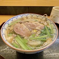 神楽坂ささ木 - 鴨スープ麺
                    鴨肉や小松菜に油揚げなど、具沢山の中華麺、鴨のいいお出汁が出て、すっきりとして美味しいです♪