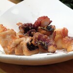 鉄板居酒屋OHANA - タコのカラアゲ