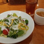 Ventuno Tokyo - ランチのサラダとスープです