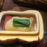 Sakou - 近江蒟蒻、帆立、カラシの酢味噌がけ