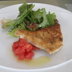 レストラン グースト - カジキマグロの香草パン粉焼き