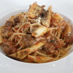 レストラン グースト - エリンギと牛タンのトマトスパゲッティ