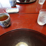 虎屋 壺中庵 - Ｃ　希望通りお茶とお水です