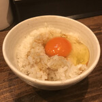 櫻井中華そば店 - 寿雀卵の玉子かけご飯