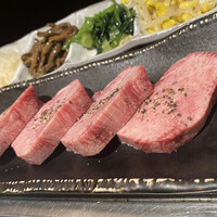 焼肉家 KAZU 神楽坂 - 