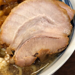 ラーメン二郎 めじろ台店 - ブタ