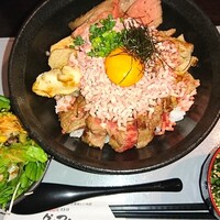 馬刺しと焼き鳥 グルマン三年坂 - プレミアム熊本肉丼
