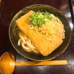 油炸豆腐乌冬面套餐 (米饭+饮料) 乌冬面单品770日元