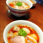 らぁ麺 すぎ本 - 奥は特製塩らぁ麺大盛り、スープ飲ませて貰いましたが凄く優しい味わい。ヤラれた身体に染み渡る感じでした。あとは特製醤油らぁ麺、真ん中は大盛り、手前が私の並盛りです。