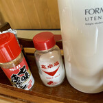 そば処 車屋 - 卓上調味料