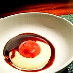 蒼 - 但馬玄のデミグラスソースを味わう、おまけの一皿。このデミグラスを超えるものに巡り合える気がしない。濃厚でまったく雑味がない。　長期熟成のキタアカリのピュレだけでも美味しい。