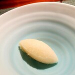 蒼 - 「西洋梨のソルベ」ここから、塩谷さんがパティシェに変身する。毎回果物を超えてくるソルベが楽しみ。