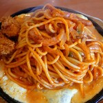 パスタ・デ・ココ - 鉄板懐かしの鉄ナポリタン(税込909円)