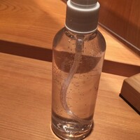 鮨 さかい - なんと一人一本のアルコール除菌ボトル