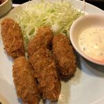 三代目網元 魚鮮水産 - カキフライのアップ