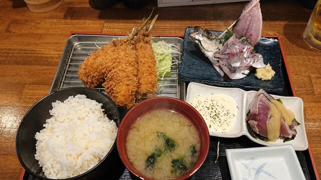 釣りあじ食堂 大久保 海鮮丼 食べログ 釣りあじ食堂 大久保 海鮮丼 食べログ