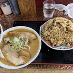 Koku Ichiban Ra-Men Midoriya - チャーハンに付いてくるスープ・・・スープ⁇