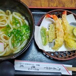 手打ちうどん　芭蕉 - 天ぷらうどん