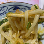 丸亀製麺 - 生卵絡んで美味い！