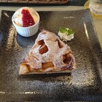 食彩ダイニングsako - りんごたっぷり自家製アップルパイ
