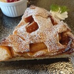 食彩ダイニングsako - りんごたっぷり自家製アップルパイ