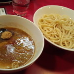 「つけ麺 ２５０ｇ」７５０円 完成度が高く、CPも優良で、素晴らしい１杯