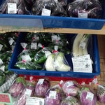 つけ麺 ボンズ - 白い茄子とか、模様のある茄子とか珍しいのみつけた。