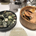 ルカンケ - 小石と葉