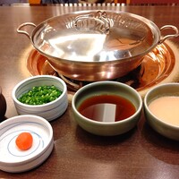 しゃぶ禅 渋谷店 - しゃぶしゃぶのタレの数々です。