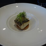 レストラン ラ・フロレゾン・ドゥ・タケウチ - ～LE SAWARA～三重県産戻り鰆を炭火で香ばしくグリエし 11穀米の焼きリゾットと秋茄子のヴァリエと共に