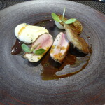 レストラン ラ・フロレゾン・ドゥ・タケウチ - ～LA CAILLE IMPERIAL～フランス産うずらを2種類の調理法で なめらかなポテトのピューレと季節野菜 香り高いジュのソースと黒こしょうの香りで