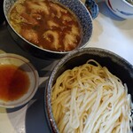 麺哲支店 麺野郎 - 西成ホルモン風菊脂醤油馬鹿つけ麺