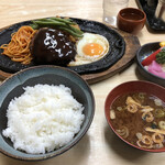 Shikishima - ボリューム満点ハンバーグ定食1250円！