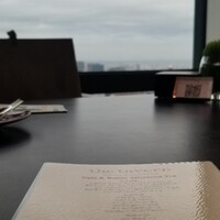 ザ タヴァン グリル＆ラウンジ - 