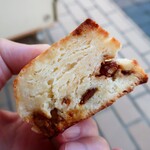 マフィン&スコーン フムフム - プラリネアーモンドスコーンおいしい！