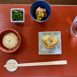 三春 - 前菜三品と胡麻豆腐