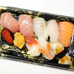 山助 - 料理写真:本マグロ入山助寿司セット(石鏡)。