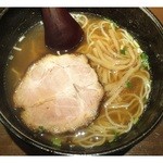 旅の途中 - らーめん \900 和風な醤油が際立つ一杯でした。