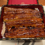 ぬりや - 美しい輝きを放つ鰻