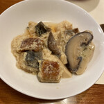 ぬりや - 鰻がゴロゴロ入っている茶碗蒸しでした。驚きました。