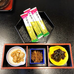 福寿荘 - お部屋の冷蔵庫に用意してくれてある3種の珍味