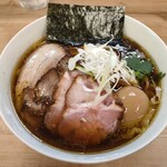 麺処 有彩 - 特製醤油らぁめん(900円)