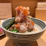 日本橋海鮮丼 つじ半 - 