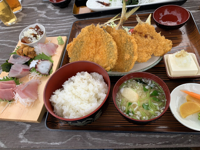 魚屋の磯料理 まるとし 竹岡 魚介料理 海鮮料理 食べログ